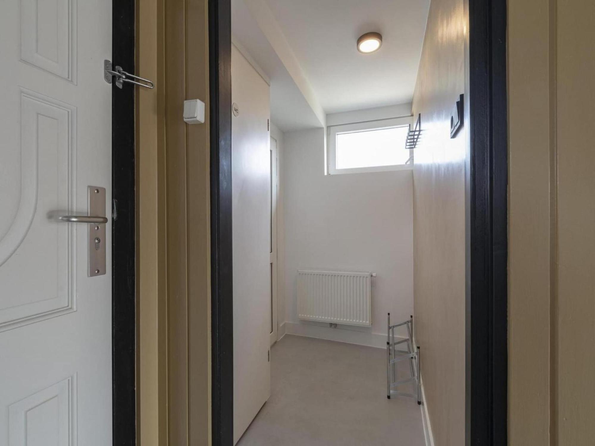 Attractive Bungalow With Modern Furnishings Sint Maartensvlotbrug Esterno foto
