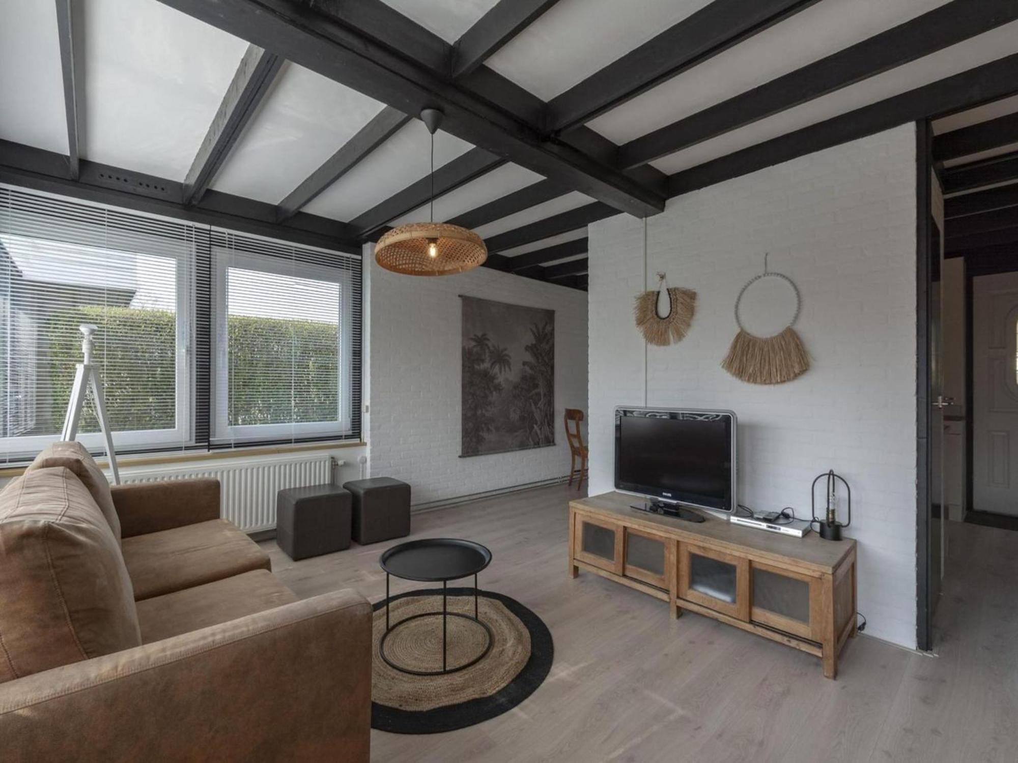 Attractive Bungalow With Modern Furnishings Sint Maartensvlotbrug Esterno foto