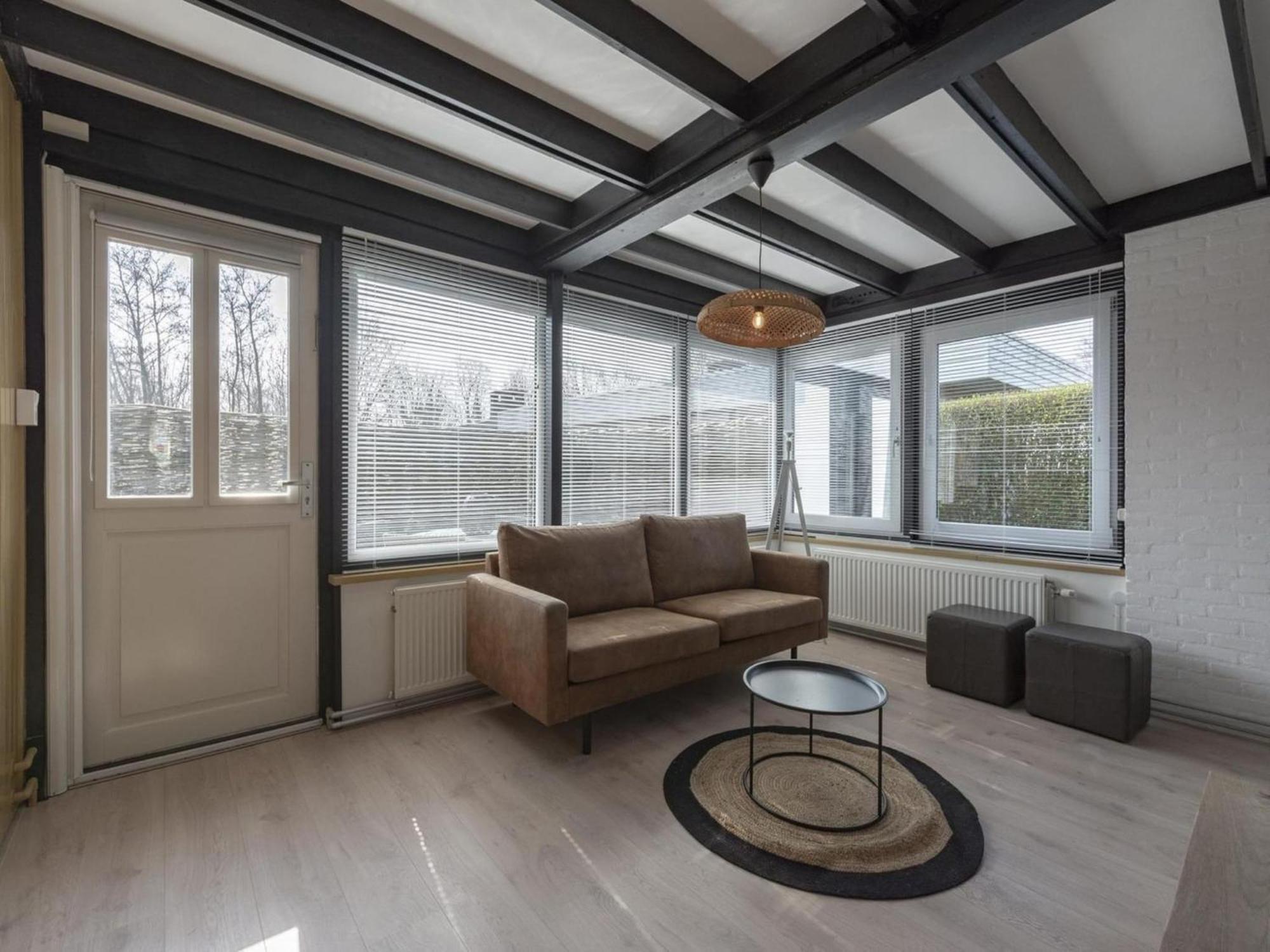 Attractive Bungalow With Modern Furnishings Sint Maartensvlotbrug Esterno foto